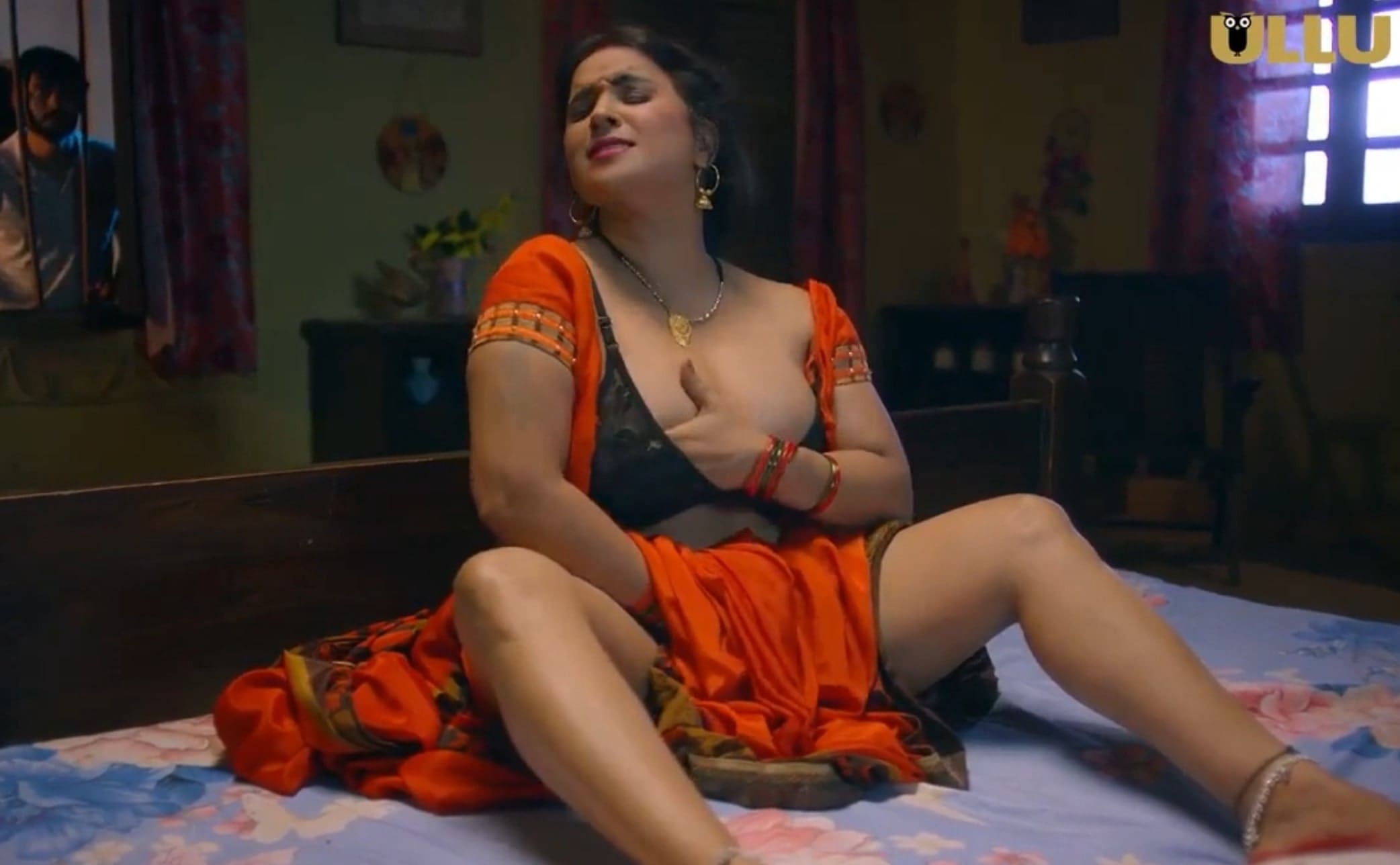 Malai E3 Hindi Hot Web Series – Ullu